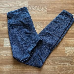 Black and gray striped Old Navy active go-dry leggings